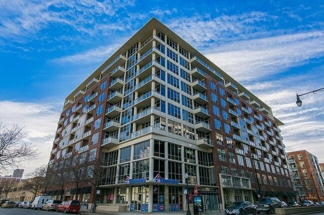 Building Photo - 901 W Madison St
