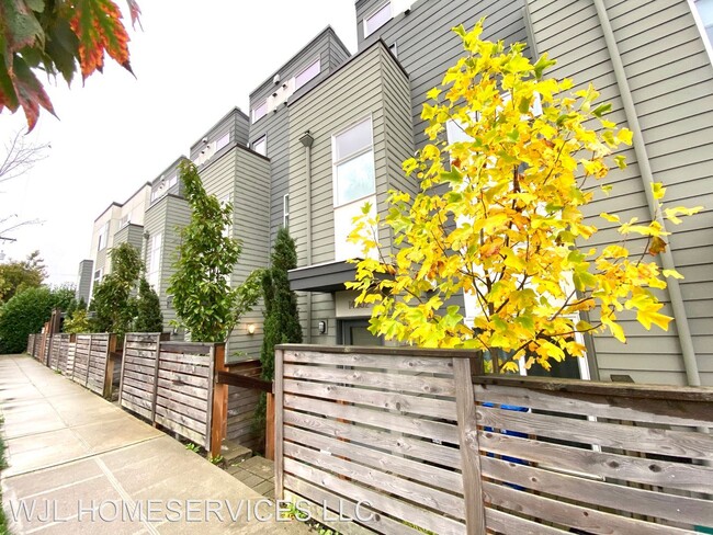 Building Photo - 2 br, 2 bath House - 14312 Midvale Ave N