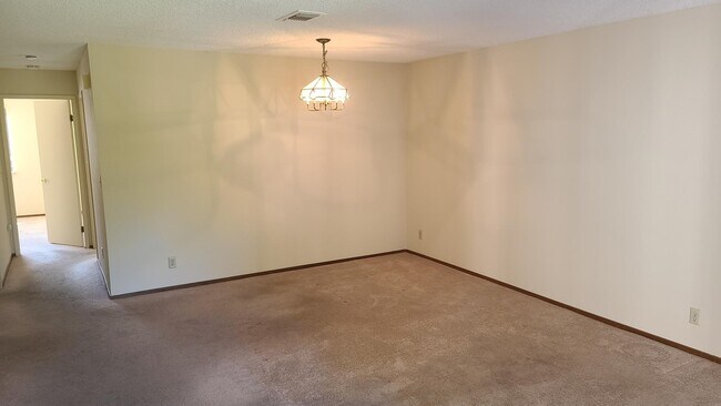 Building Photo - 609 San Conrado Ter