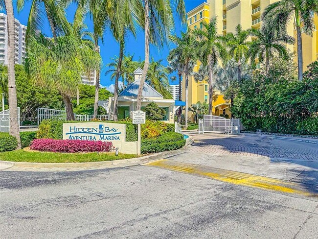 Foto del edificio - 3370 Hidden Bay Dr