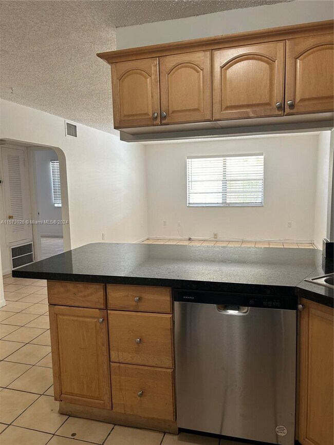 Building Photo - 17255 SW 95th Ave