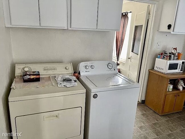 Building Photo - 2 br, 1 bath House - 807 Bellamah Ave NW