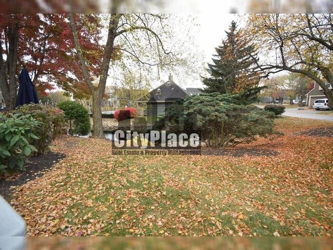 Foto del edificio - 7497 Charrington Ct