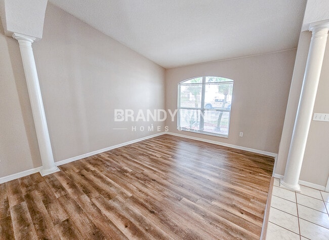 Building Photo - NEW LOWER RENTAL RATE LEASING SPECIAL: Rec...