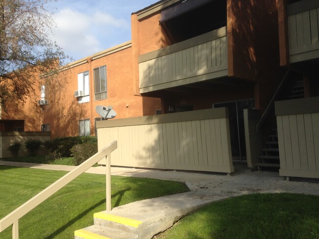 Building Photo - 7737 Margerum Ave #103