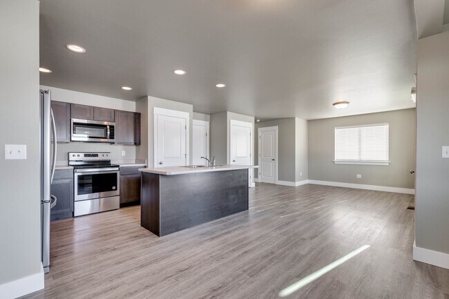 Foto del edificio - 3037 Catron St