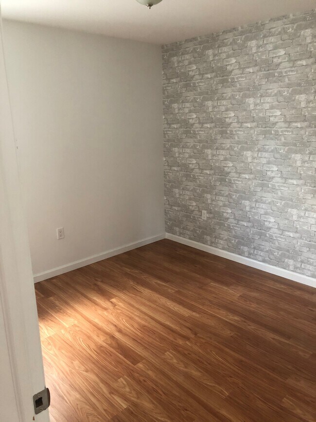 Foto del edificio - 37 Rochester Ave