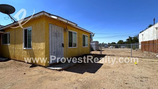 Foto del edificio - 15990 Yucca St