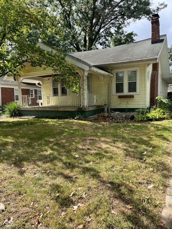 Building Photo - 1456 N Bosart Ave