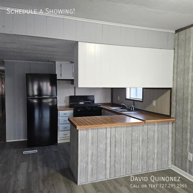 Building Photo - 5515 Squiredale-