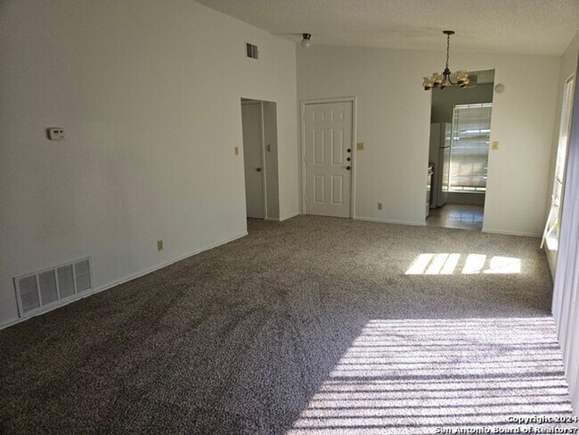 Foto del edificio - 2/2 Duplex