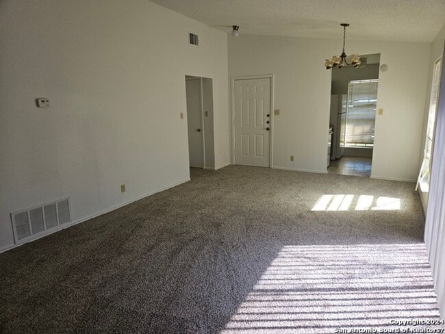 Building Photo - 5319 Ashbury Dr