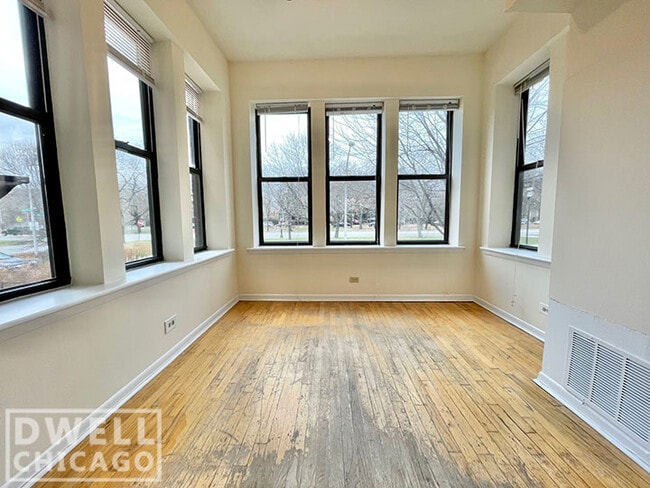 Building Photo - 2323 N Kedzie Blvd