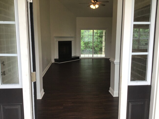 Building Photo - 307 Brighton Woods Drive