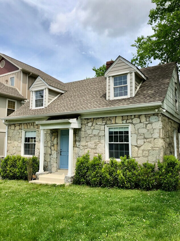 Foto principal - Great Opportunity in Sylvan Park!