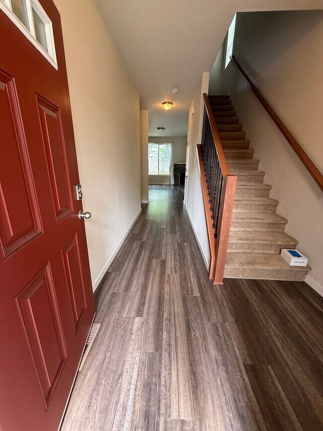 Foto del edificio - Gorgeous 4Bd/2.5Ba Craftsman Home in East Vancouver!