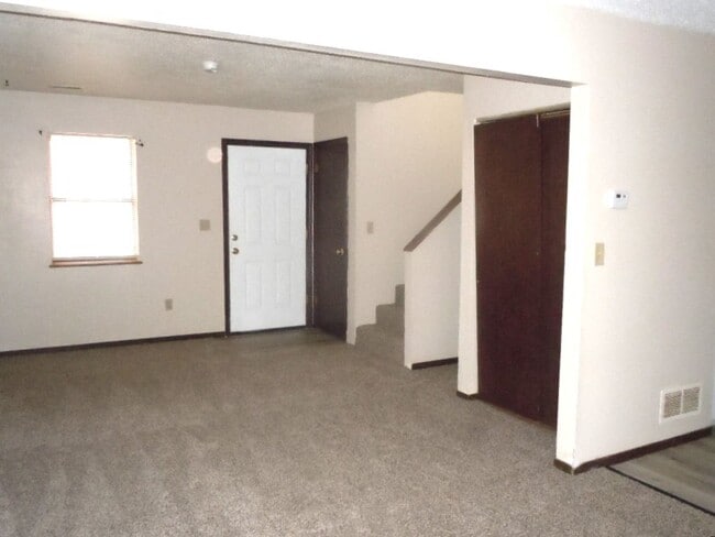 Building Photo - 8 Bonne Terre