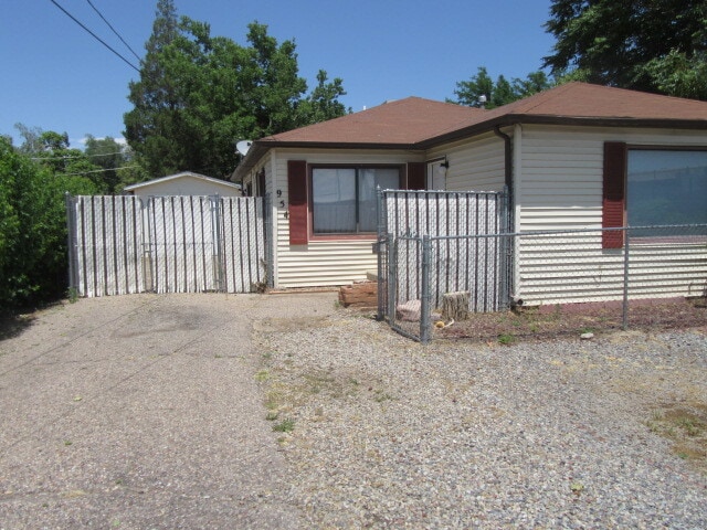 Building Photo - 954 Orchard Ave