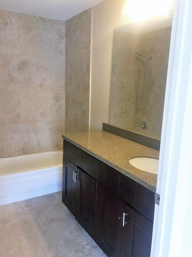 Foto del edificio - 2371 NW 33rd St