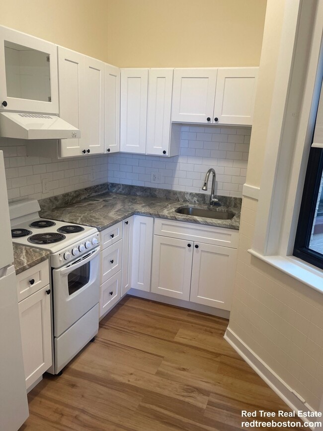 Photo - 504 Beacon St Apartment