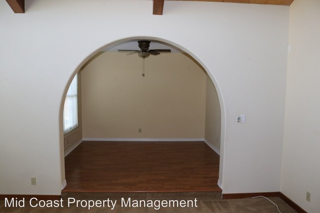 Building Photo - 4 br, 2 bath House - 7810 Airport Road