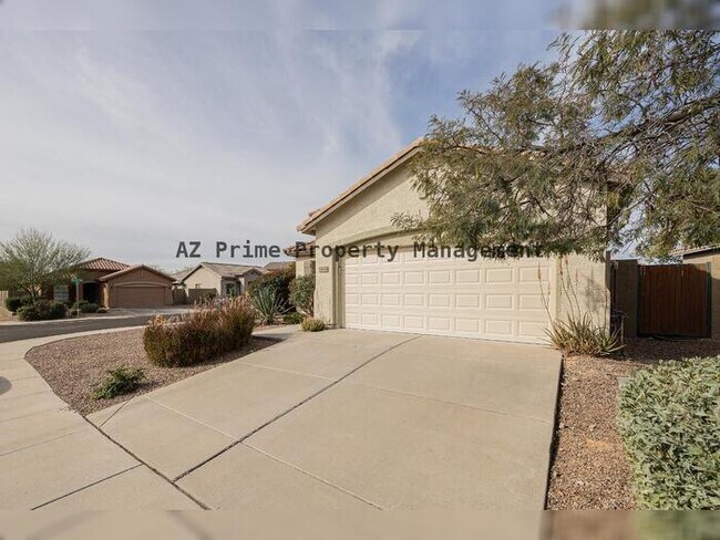 Building Photo - 2414 W Lewis and Clark Trail