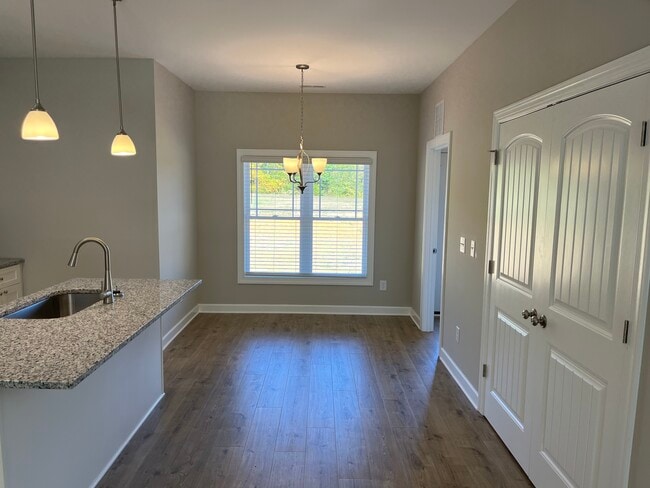 Dining Area - 4927 Old US Hwy 64