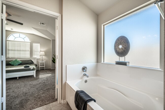 Foto del edificio - 3707 Brunswick Dr