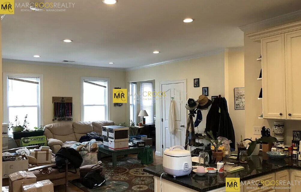 Primary Photo - 20 Armstrong St