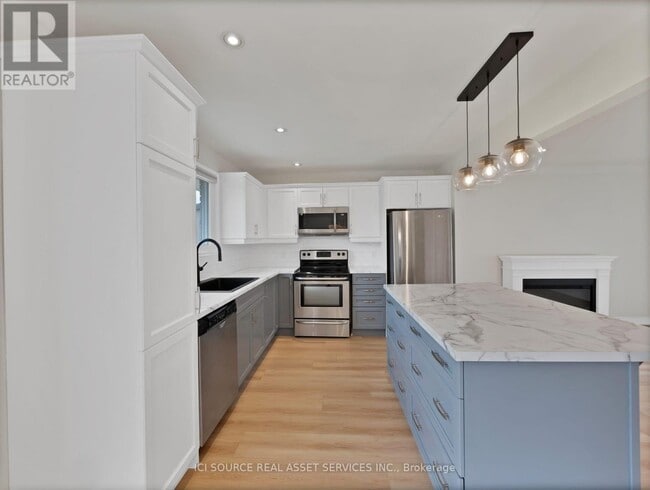 Building Photo - 14 Clement Pl
