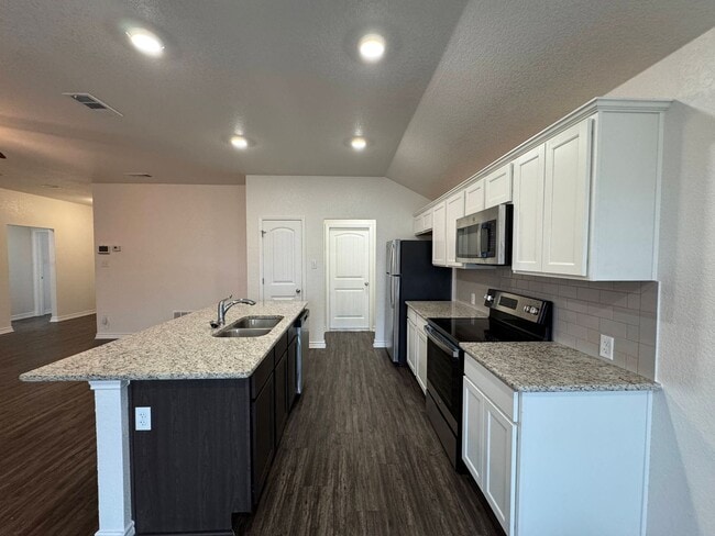 Building Photo - 1417 E Jasper Dr