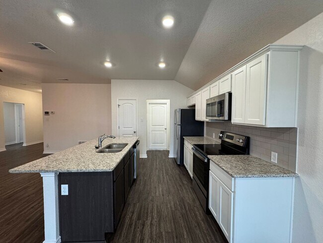 Foto del edificio - 1417 E Jasper Dr