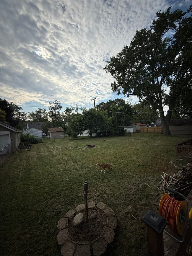 Foto del edificio - Charming 3BR House in Waterford