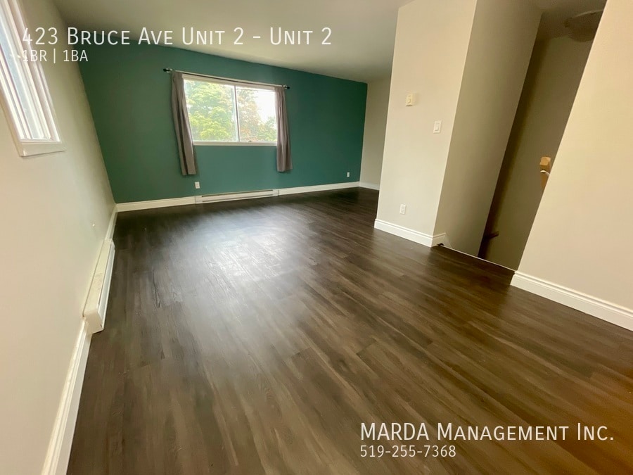 Photo principale - SPACIOUS & UPDATED 1 BED/1BATH APARTMENT! ...