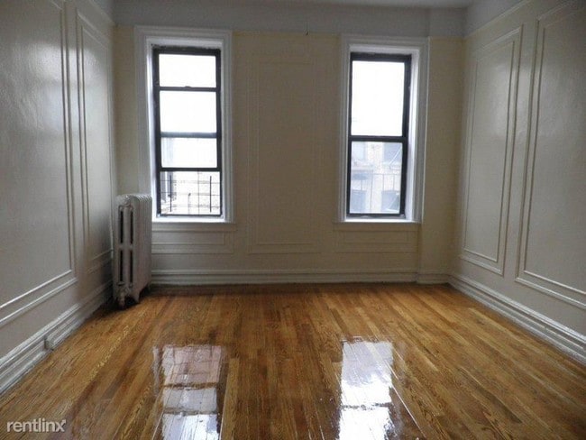 Building Photo - 4520 Broadway