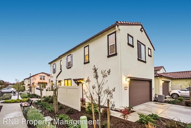 Foto del edificio - 3 br, 2.5 bath House - 1036 Billington Lane