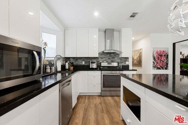 Foto del edificio - 10915 Ayres Ave