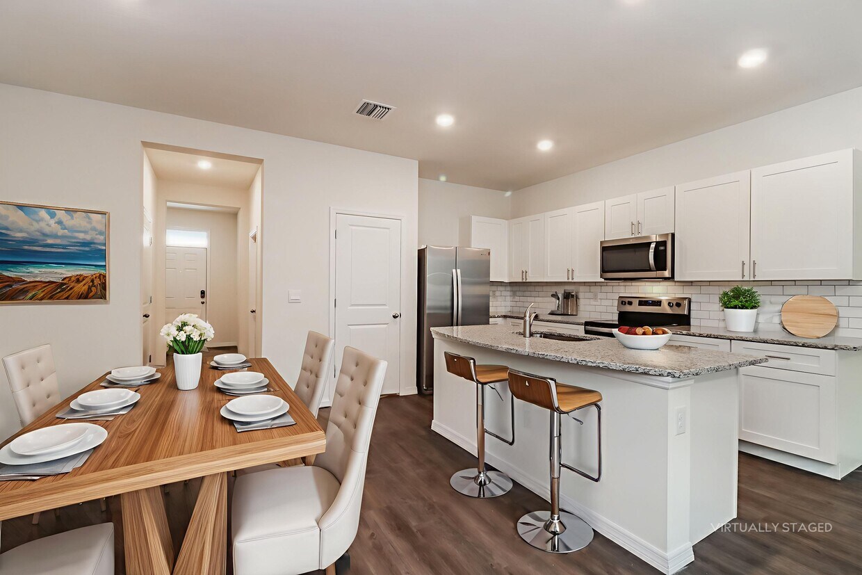 Foto principal - 11879 Mountain Retreat Ln