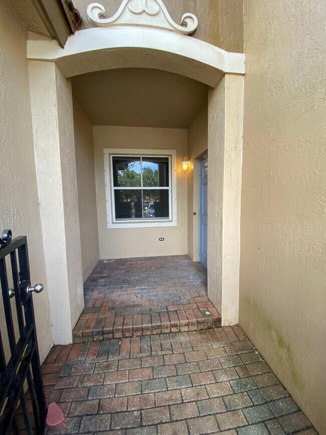 Building Photo - 2896  Hidden Hills Road 1006 West Palm Bea...