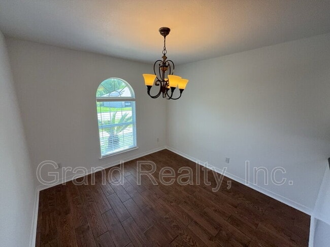 Building Photo - 1261 Mazurek Blvd