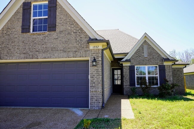 Building Photo - 1337 Benjamin Harrison Dr