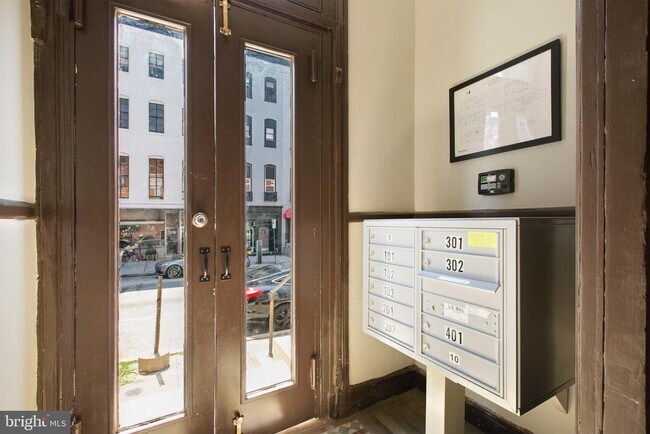 Foto del edificio - 106 W Saratoga St