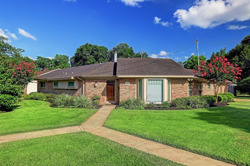 8019 Richmond Ave, Houston, TX 77063 House Rental in Houston, TX