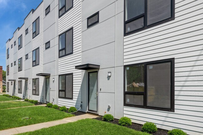 Foto del edificio - Forest Park - New Construction Luxury Townhomes!