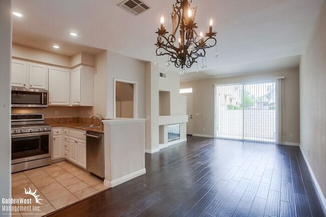 Building Photo - Exceptional 2Bdm 2.5Ba Home in the Palermo...