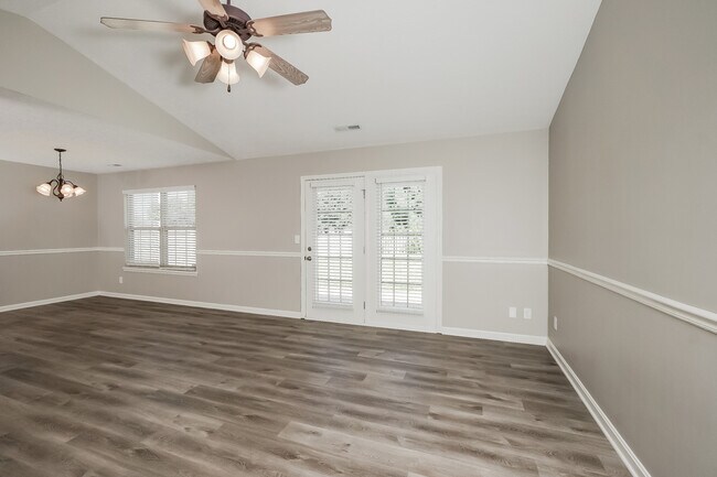 Foto del edificio - 308 Savannah Nicole Rd