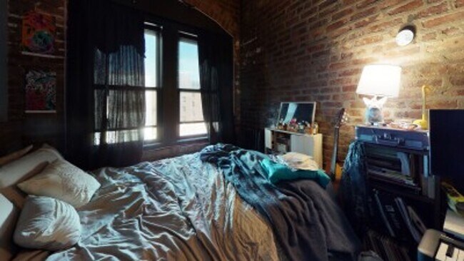 Foto del edificio - BERKLEE 3 BR Apartment - 9/1