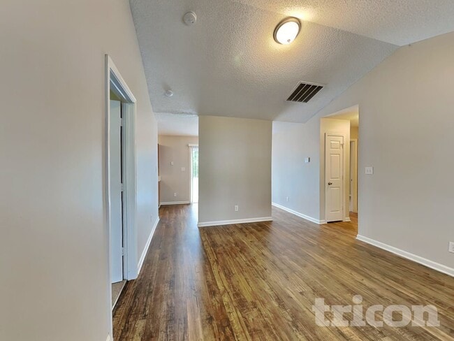 Building Photo - 3008 Westwinds Ct