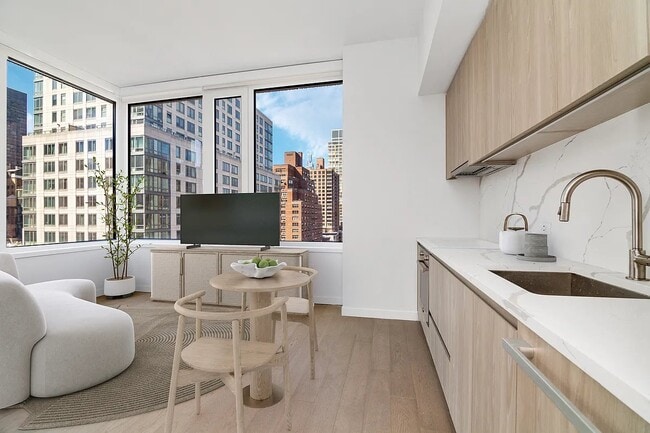 Building Photo - 200 E 23rd St