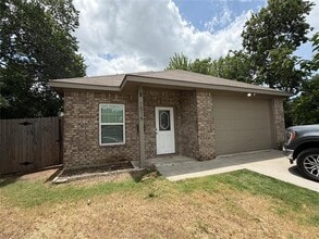 Building Photo - 1516 E Maddox Ave